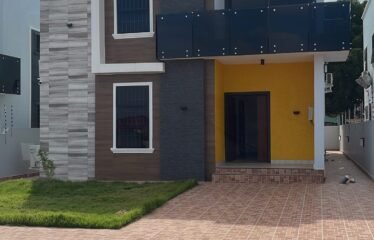 Luxurious 4-Bedroom Ensuite Home with Swimming Pool in East Legon, Ogbojo