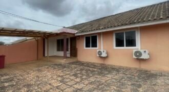 Charming 3-Bedroom House in Gated Community – Ideal for Small Families (Resale), Oyarifa