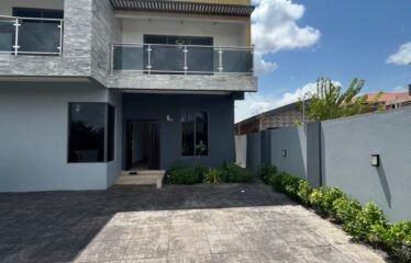 Four bedroom house for sale at Oyarifa