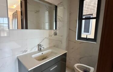 Luxurious 5-Bedroom Home with Boys’ Quarters for Rent in East Legon