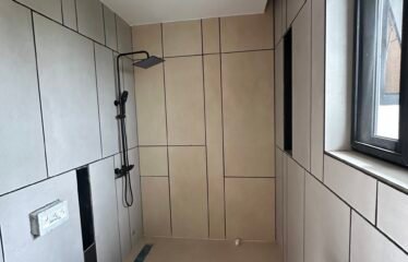 Modern 3-Bedroom House in Adenta Amrahia