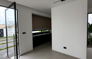Modern 3-Bedroom House in Adenta Amrahia