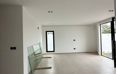 Modern 3-Bedroom House in Adenta Amrahia