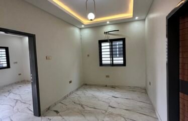 Stunning 3-Bedroom House for Sale – Lakeside