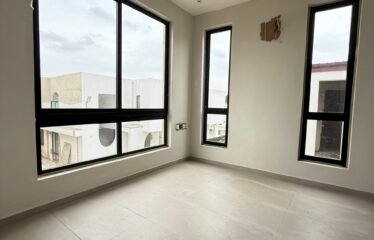 Luxury 4-Bedroom House with Pool – East Legon
