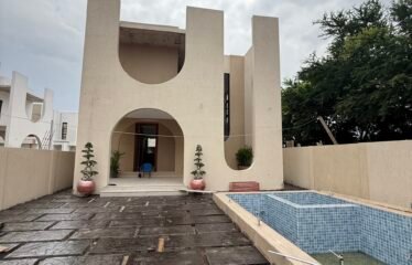 Luxury 4-Bedroom House with Pool – East Legon
