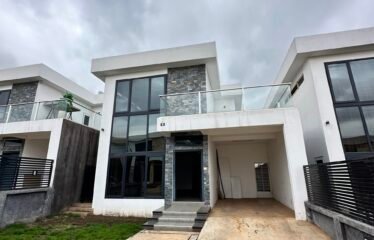 3-Bedroom Semi-Detached House for Rent – Oyarifa