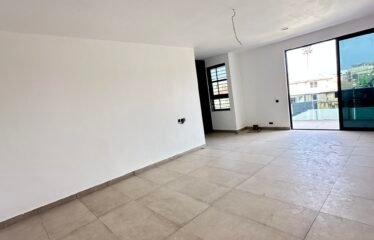 Luxury 7-Bedroom House with Pool & Bar For Sale – Adringanor